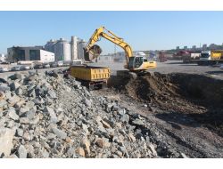 Beylikdüzü'nde Trafik Sorununu Halledecek Kavşağın Yapımına Başlandı