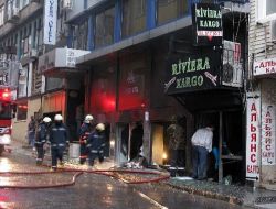 Yangın Çıkan Otelde Mahsur Kalan Turistleri İtfaiye Kurtardı!
