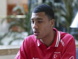 Colin Kazım  Kaza Geçirdi