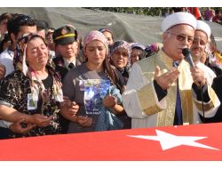 Piyade Er Emrah Karataban Gözyaşlarıyla Son Yolculuğuna Uğurlandı