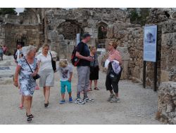 4 Ay İçinde 10 Bin Avrupalı Turist Anadolu'da Kültür Turuna Çıktı