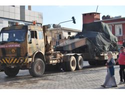 Kobani Sınırına Askeri Sevkıyat Sürüyor