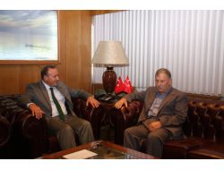 Eski Başbakanlardan Yıldırım Akbulut, Vali Kızılcık'ı Ziyaret Etti