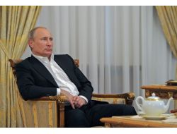 Putin’den Üst Düzey Memurlara 70 Yaş Müsaadesi