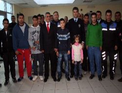 Polislerden Huzurevi Ve Yetiştirme Yurduna Bayram Ziyareti