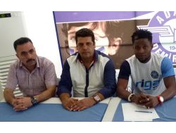 Adana Demirspor, Lawal İle Anlaştı