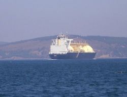 Dev Tanker, Çanakkale Boğazı'nı 7 Saat Kapattı!