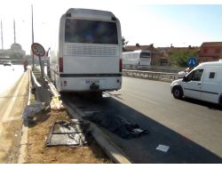 Servis Otobüsünün Altında Kalan Şahıs Öldü