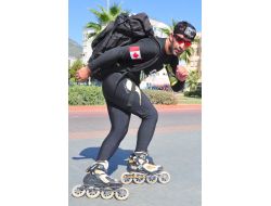 Kanadalı İbrahimzadeh, Kanserli Hastalar İçin Patenle Türkiye’yi Turluyor