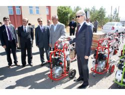 Kars'ta 108 Çiftçiye Süt Sağım Makinesi Ve Jeneratör Dağıtıldı