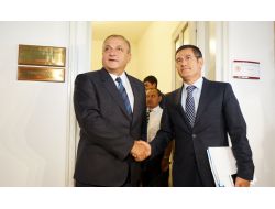 Ak Parti, Yerel Seçimlerin Erkene Alınması İçin Mhp’yi Ziyaret Etti