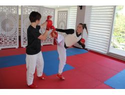 Başkan Delihasan'dan Japonlar’a Karate Dersi
