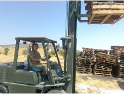 Şehit Uluer'in Mühimmat Deposu Önündeki Fotoğrafları