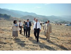 Vali Cerrah, Yeni Okulların Müjdesini Verdi