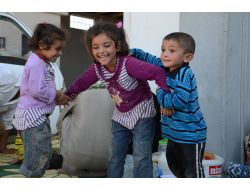 Kaçan Suriyeliler Salgın Hastalık Tehdidiyle Boğuşuyor