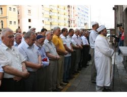 Trabzon’da Şehitler İçin Gıyabi Cenaze Namazı Kılındı