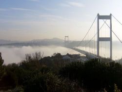 İstanbul Bayramın Son Gününde  Sise Büründü