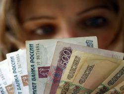 Rubleyi Bu Kez Dubai Vurdu!