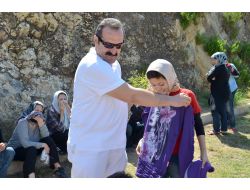 Bosiad Kaçak Çocuklara Giyecek Yardımı Yaptı