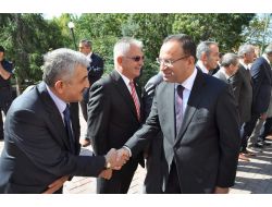 Bozdağ: 'Acılar Üzerinden Siyaset Yapılmasın, Herkes Vicdanlı Olsun'