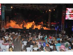 Kazak Müzik Gruplarından Ankaralılara Konser