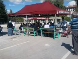 Şehit Ailelerinin Adli Tıp Önündeki Gergin Bekleyişi Devam Ediyor