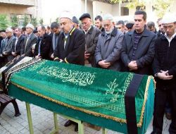 Söz Kesmeye Giden Abla-kardeşi Ölüm Otobüs Durağında Yakaladı