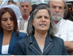 Bdp Ve Chp'li Milletvekillerinden Kck Sanıklarına Destek