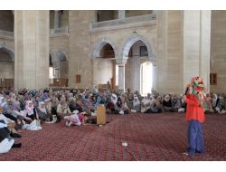 Müftülükten Kadınlara Özel Hac Semineri