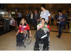 Paralimpik Milli Takımı Madalyalarla Döndü