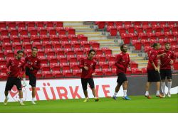 A Milli Futbol Takımı, Estonya Maçının Hazırlıklarını Sürdürdü