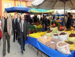Başkan Bozbey'e Şiirli Karşılama
