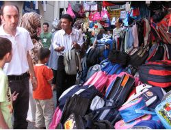 Okul Alışverişi Mahmutpaşa Esnafının Yüzünü Güldürmedi