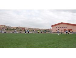 Sarıkayalılar Halı Sahalarının Aydınlatılmasını İstiyor