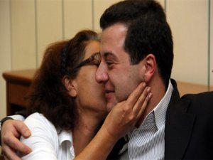 Türk Rehine Artık Özgür