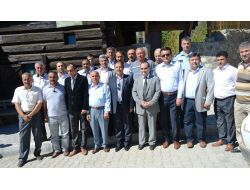 Milletvekili Bağcı 600 Yıllık Çivisiz Cami'yi Ziyaret Etti