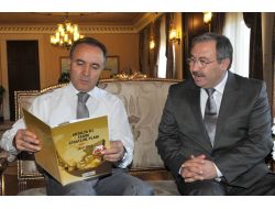 Vali Altıparmak Antalya Tarım Stratejik Planı'nı Beğendi