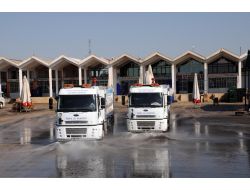 Antalya Büyükşehir Belediyesi Ekipleri Toptancı Halini Baştan Sona Yıkadı