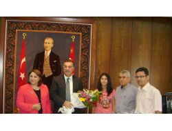 Ayged'in Kurs Verdiği Başarılı Öğrenciler Vali Al'ı Ziyaret Etti