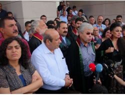 Kck'da Sanık Avukatları Salonu Terk Etti