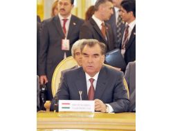 Tacik Lider Rahman Pakistan Yolcusu