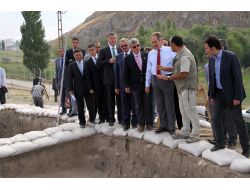 Günay, Dünyanın İlk Urartu Müzesi’nin Temelini Attı!