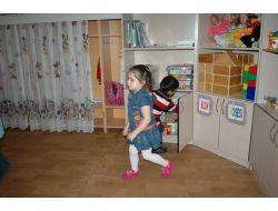 MİNİKLER OKULLARINA ALIŞIYOR