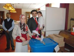 Türk Adaylar Oylarını Kullandı!