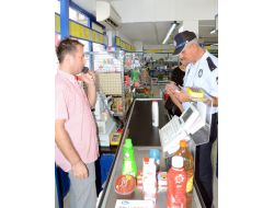 Büyük Marketlerde Hijyen Denetimi Yapıldı