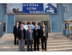 Vali, Emniyet Müdürüne Yeni Tayin Yerinde Başarılar Diledi