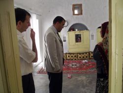 Midyat’ta Muhtaç Aileye Kaymakam Sahip Çıktı