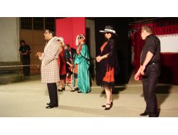 Bursa Şehir Tiyatrosu Yaz Turnesinde