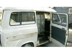 Minibüsten Bin 800 Litre Kaçak Motorin Çıktı