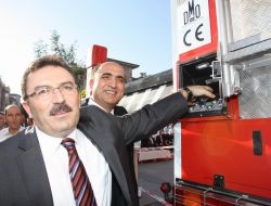 Aksaray Belediyesi'nin 45 Metrelik Yeni İtfaiye Aracı Hizmete Girdi